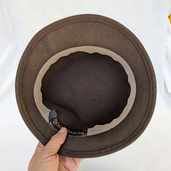 Goorin Bros Brown Wool Cloche Hat with Striped Band Medium display picture 2